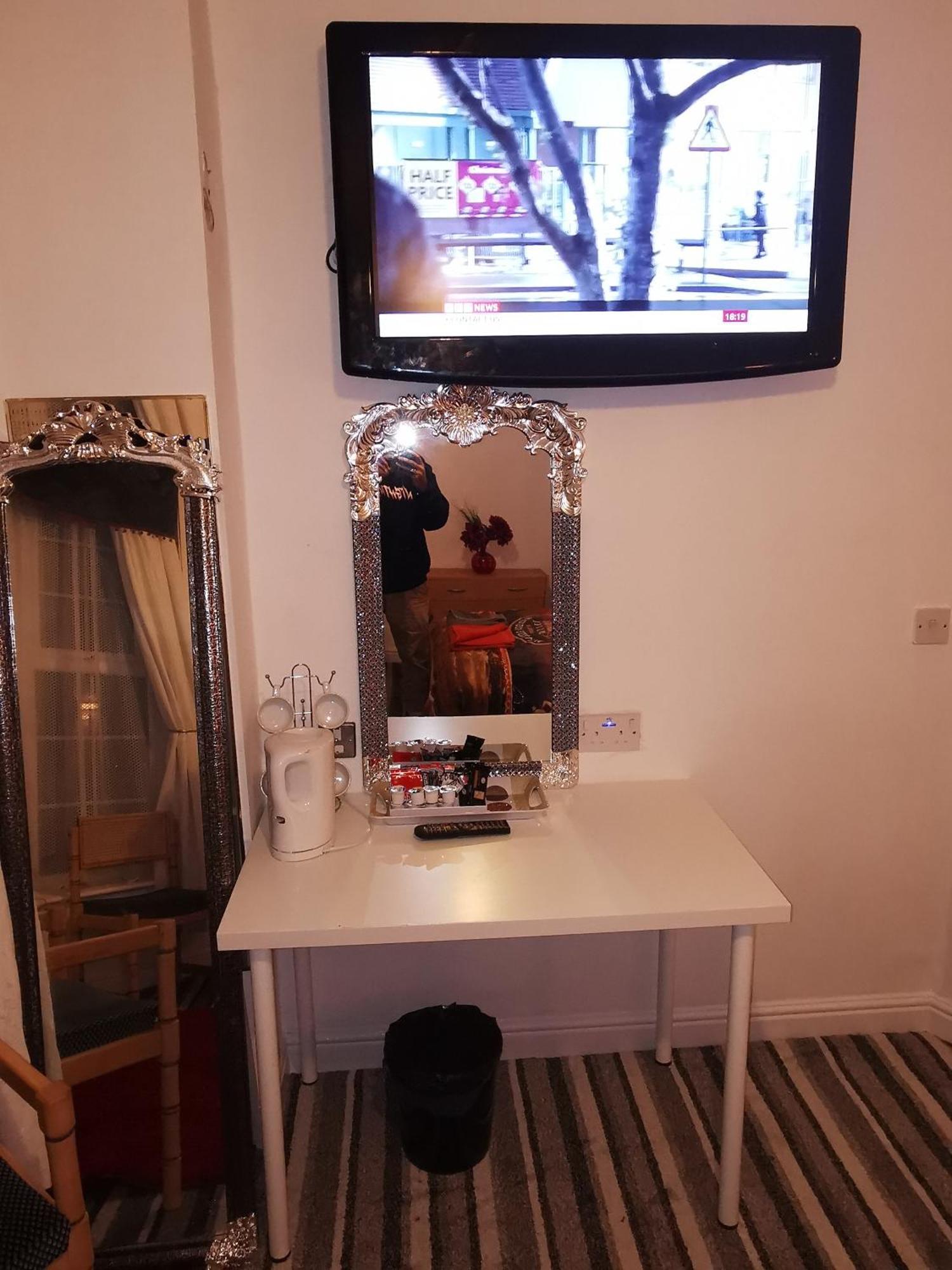 Bukhari Hotel Blackpool Room photo